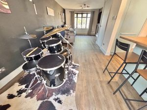 Dining area- click for photo gallery